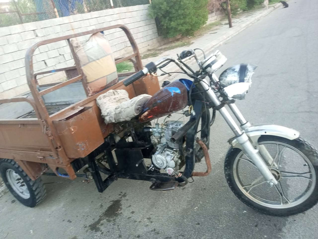 سلام وعليكم ستوته موديل 14 محرك 19ركبه محرك شرط سعره 675 وبيه مجال حك الجيه مكاني كركوك الصياده ***********
