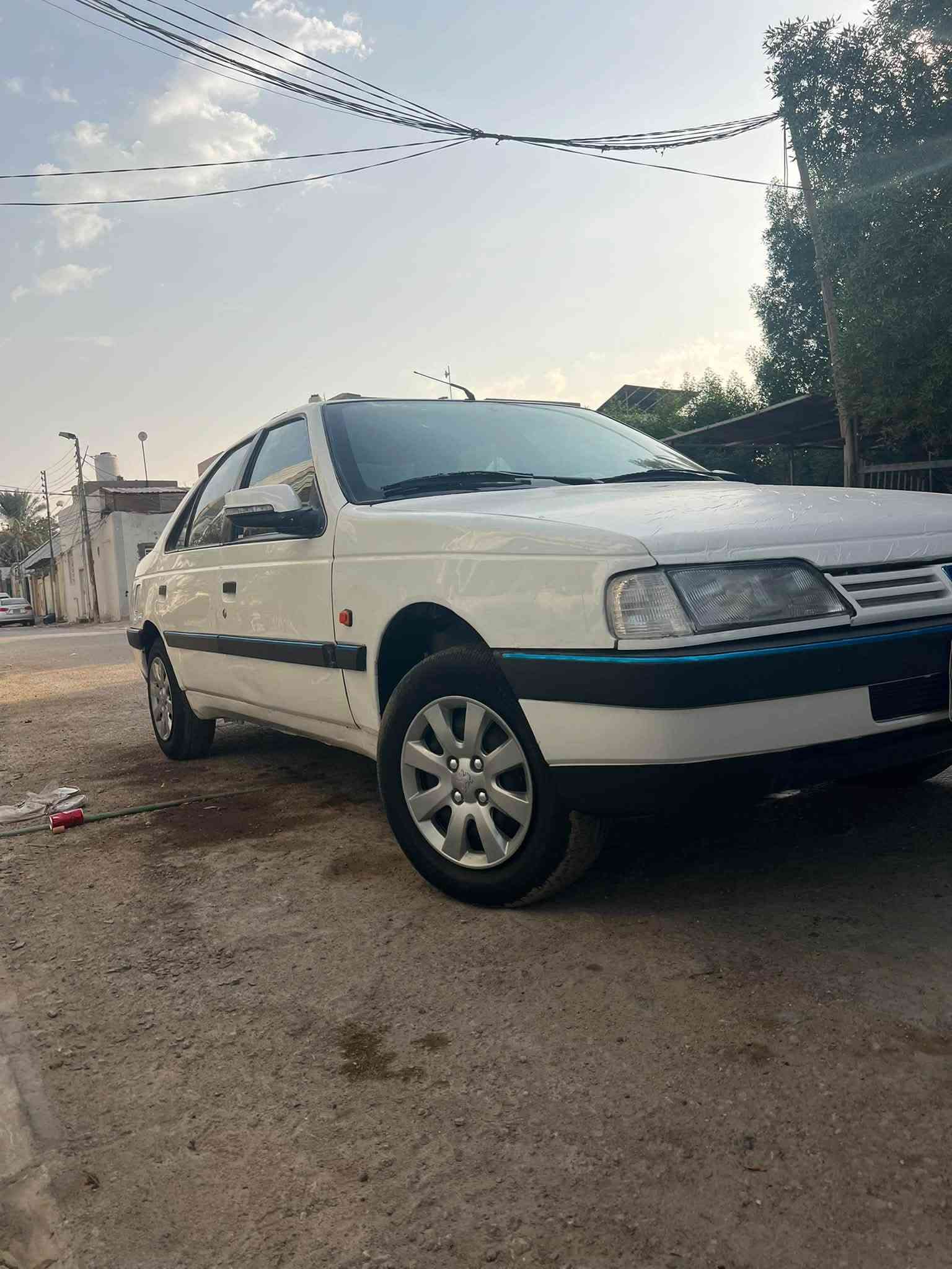 مديل ٢٠١٢ • مكفوله • باب مصبوغ