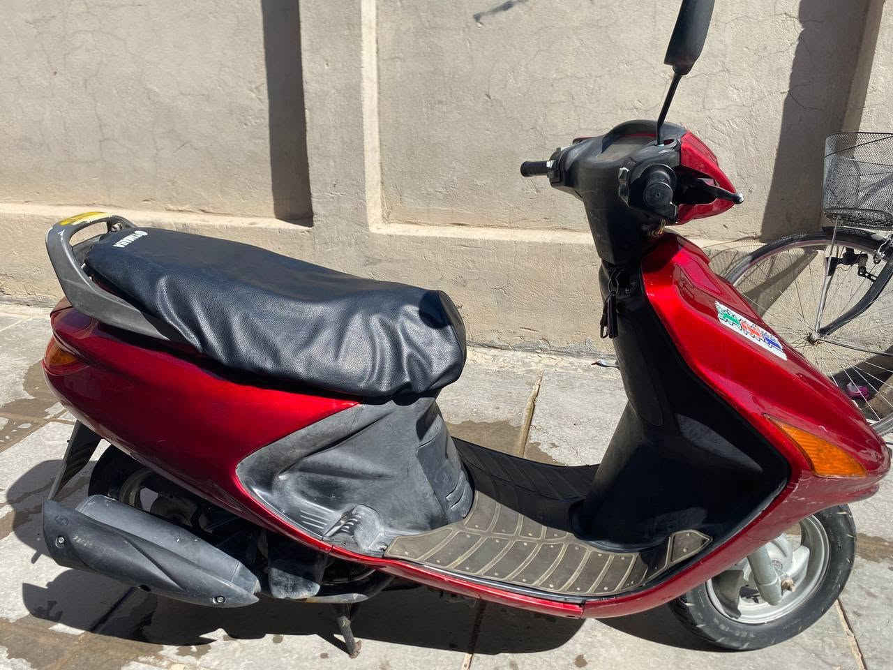 سلام عليكم للبيع دراجه فراشه ابلادي سلف وهندر  مكينه (مفتوحه)( مبدله مسطره زنجيل وبستم ) كهربائيات كله شغاله عداد سرعه لايتات امامي خلفي اشاير كله شغال دبلات خلفي شغالات كشن ابلاد قفل جنطه جك نص جك صفح ابلاد  السعر 350 وبيها مجال ***********
