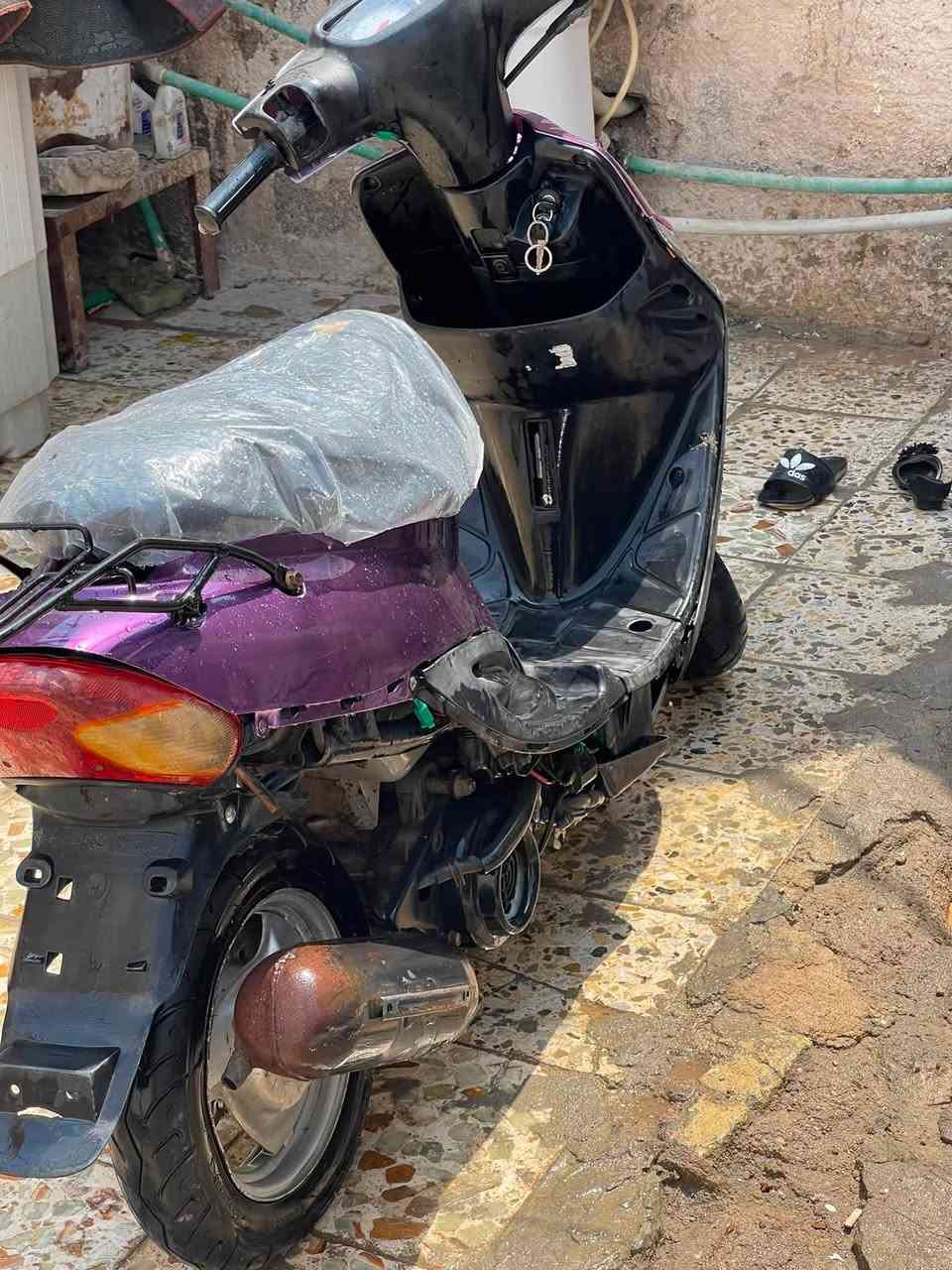 دراجه للبيع نضيفه مكان ميسان سعرها 250شراي يتصل ***********
