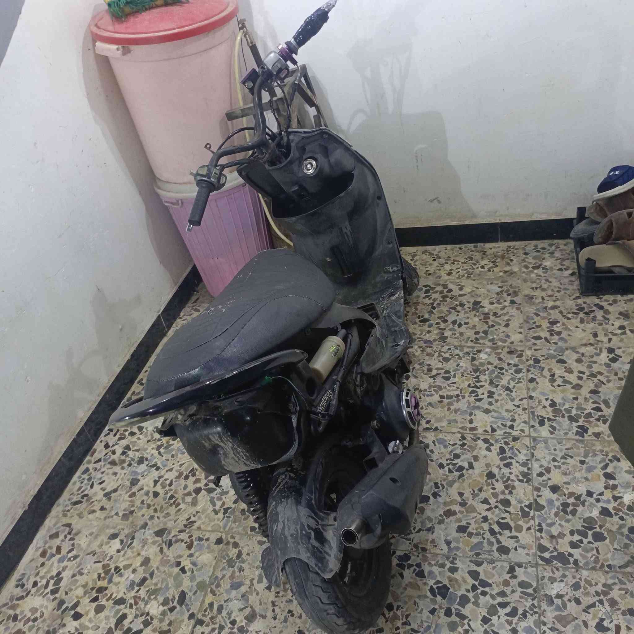 سلام عليكم دراجة ماكس كاملة للبيع
مكملة سعر 450 وبيها مجال مكان بغداد شعب 

موجودة خاص
