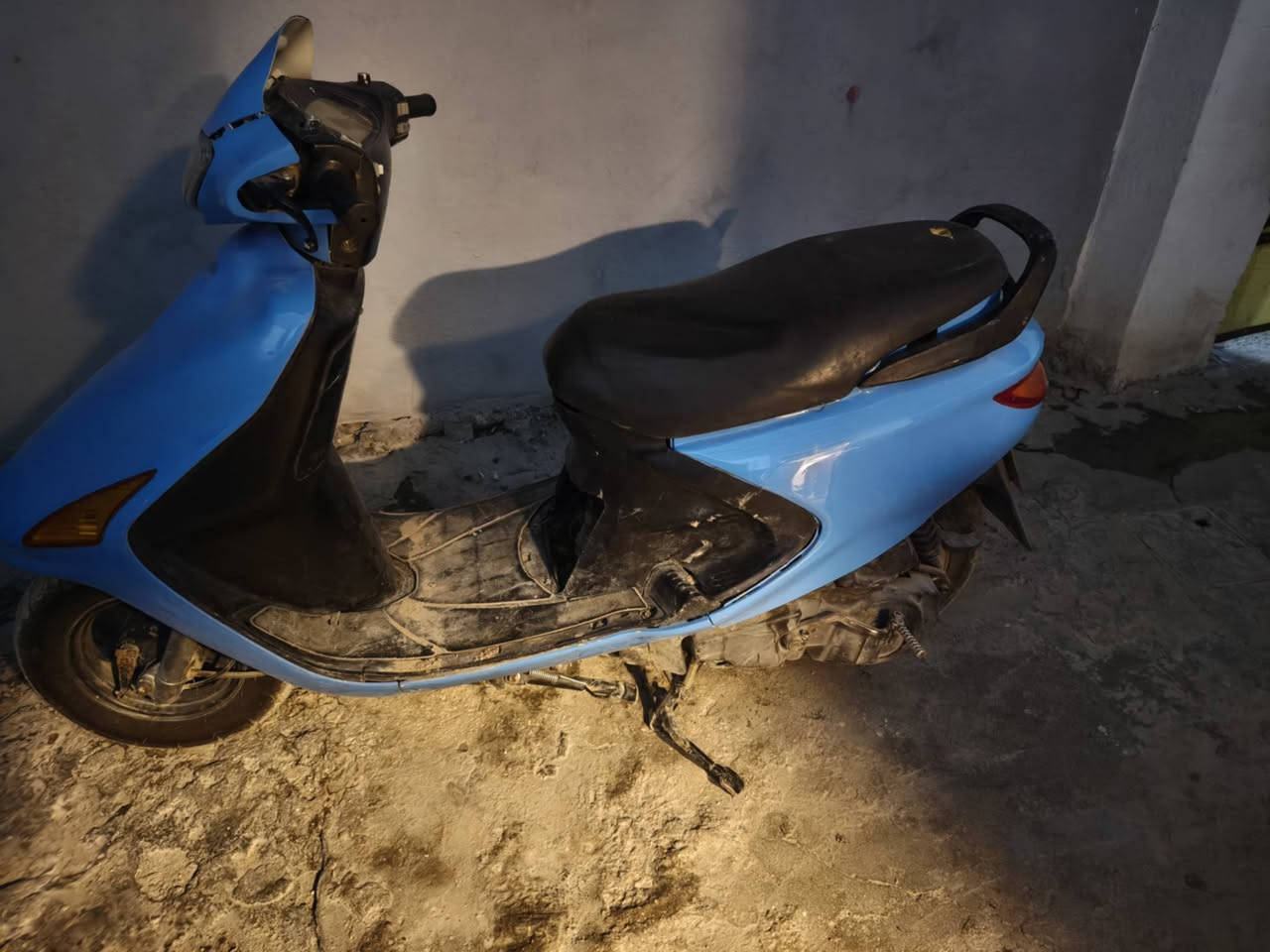 للبيع جديده لسعر 350 مكان حله شارع 100
