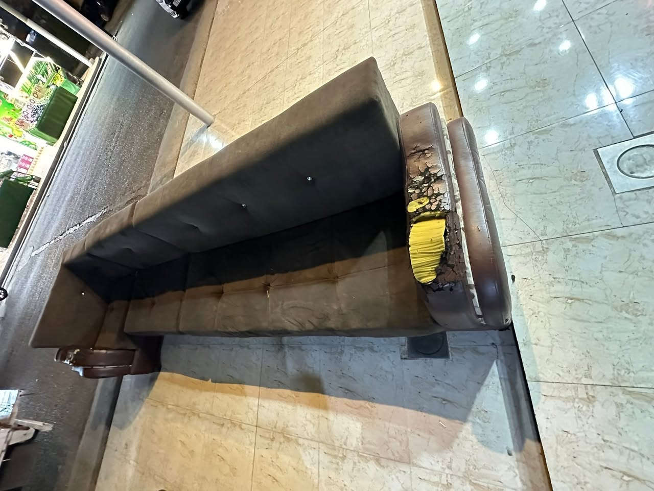 سسعر تخم 9 مقاعد 💺 كامل 45 الف فقط 
سسعر ديوان 7 مقاعد 💺 25 الف فقط 
***********
واتس
