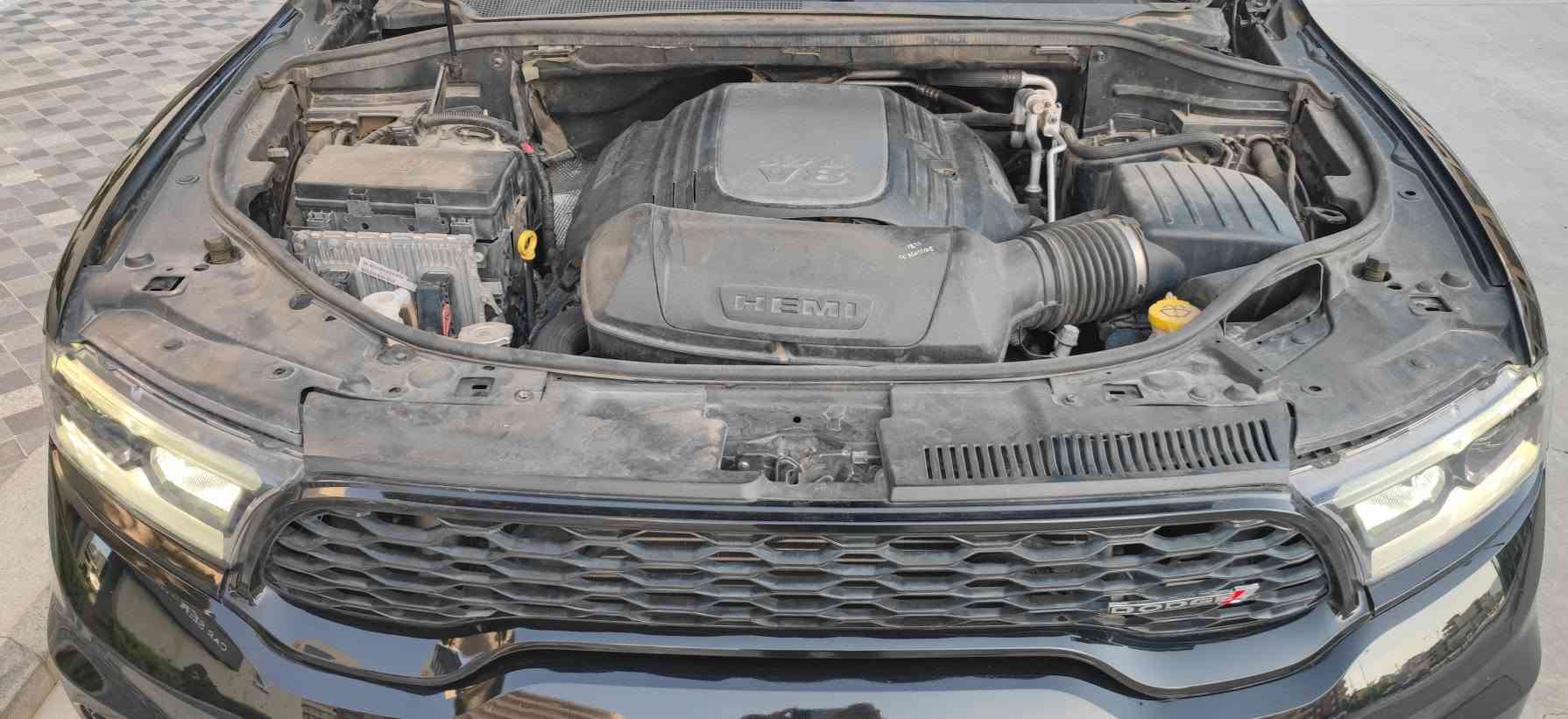 دورانگو R/T • V8 5.7 • ٢٤ الف كم