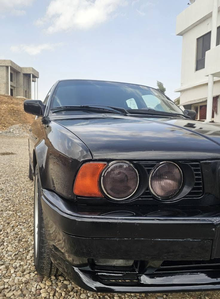 بي ام دبليو 520 • ٨٠٠٠٠ كم • ويل M
