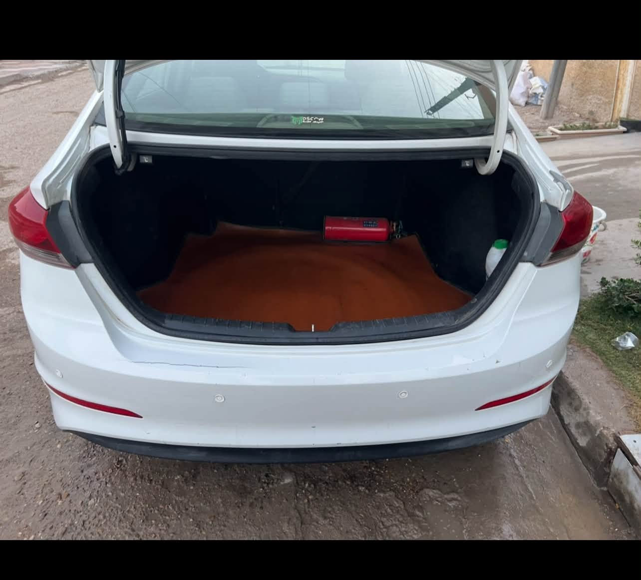 النترا 2017وارد امريكي رقم بغداد مكانها البلديات بسمي سنويه لل29  كهربائيات كلها كامله كير ATومحرك 2000دوش مكفولات منضومه تبريد جديده حادثها حافه البنيد موضح بالسونار السياره اي نقص مابيها *********** واتساب ب115 وبيها مجال
