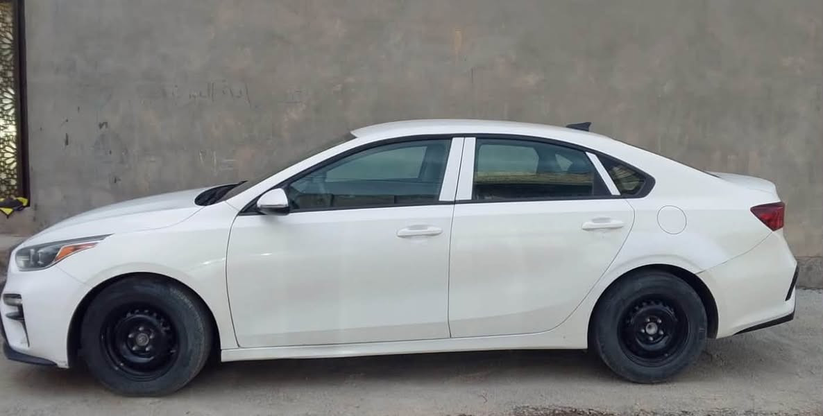 🚘 للبيع فورتي 2019
📍 بغداد – الدورة
• رقم أربيل وباسمي
• هزّة وسنوية مجددة
• تجديد لوحات
• كير AT
• السعر: 115 ورقة 
📞 اتصال: ***********
💬 واتساب: ***********
