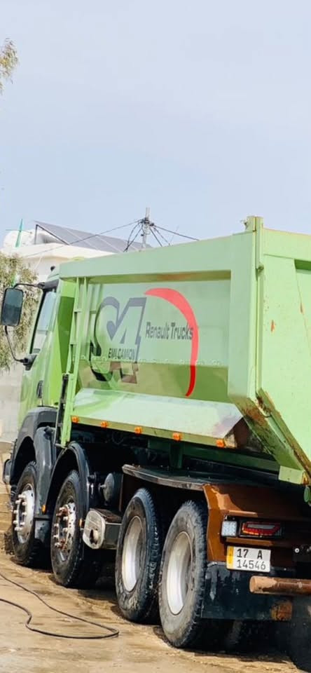 رينو موديل 1999/كير محرك بشرط لاتنقيص ولا تبخير مواصفات حكومي سياره جديده سنويه جديده ابوجها للعمل اي استفسار اتصل ودلل السعر 400ورقة وبي مجال 
***********
