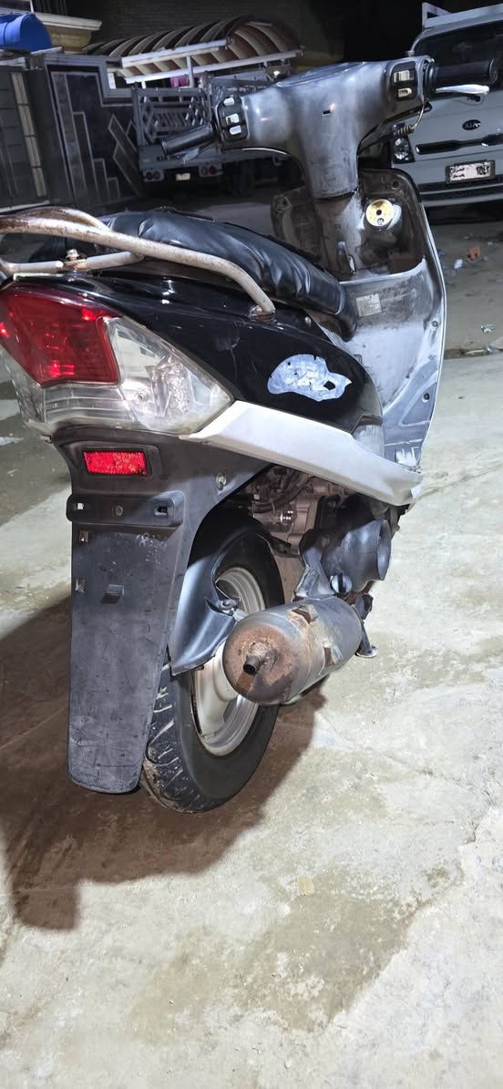 للبيع ماكس منغولي
مجفته مره وحده الدراجه  كفراته نضافتهن 70 بل 100 
الدراجه ادخن وبيه  وبيه بعد بيه شغلات يرادله تصليح  
هيه تشتغل تمشي خير من الله  كهرابيات كله شغاله سلف شغال 
مكاني بابل نادر الثانيه كراغول سعر 325 وبيه مجال 
الاستفسار اكثر اتصل ***********
