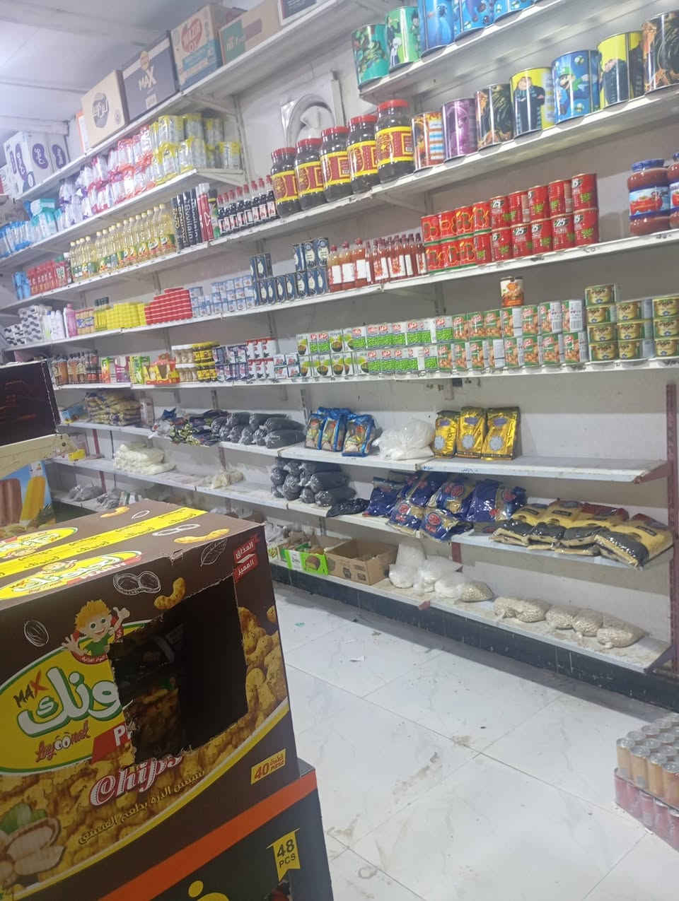 اسواق في الناصريه خلف جامعه ذي قار عل حولي يحتوي على 7برادات و3مجمدات ويحتوي على 2سبالت سبب البيع عدم التفرغ للتواصل على هاذه رقم ***********
