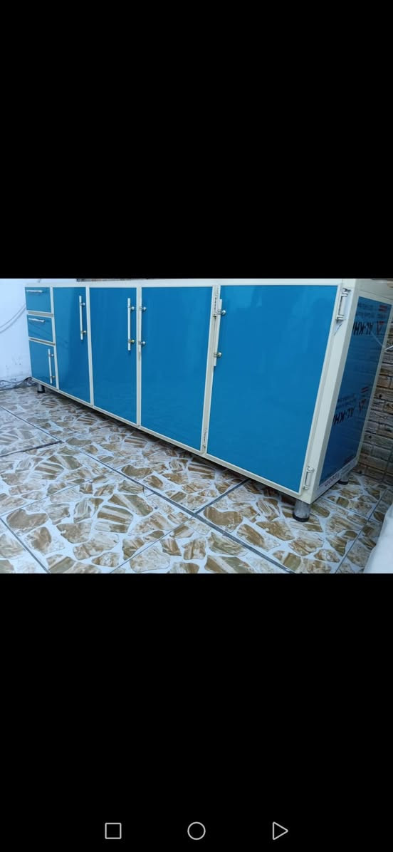 نالسلام عليكم من رخصة صاحب الكروب غراض نضيفه مال بيت كلمن وسعره الكاونتر قياسه مترتين ونص ميز طعام
سخان سبلت واحد طن نضيف شاشه بلازمه حجمه 32 
براد مي نضيف اي اسفسار خاص او ه 
*********** العنوان بغداد الخطيب
نالسلام عليكم من رخصة صاحب الكروب غراض نضيفه مال بيت كلمن وسعره الكاونتر قياسه مترتين ونص ميز طعام
