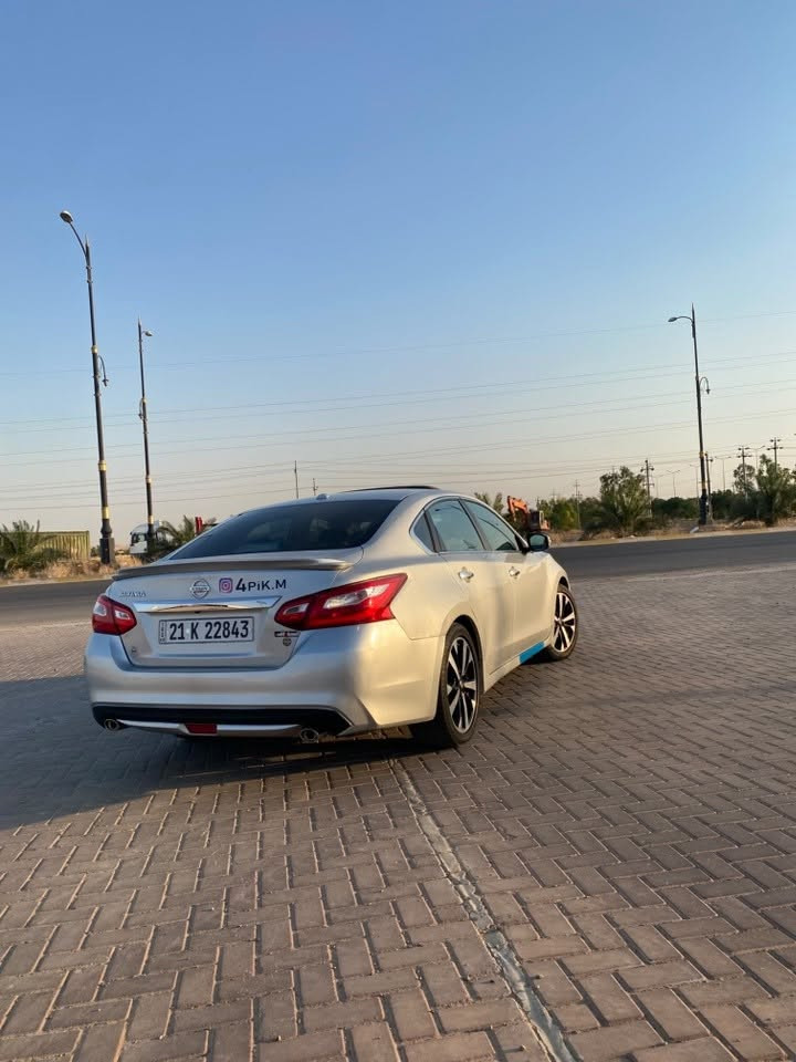 السلام عليكم
من رخصه الادمن 
نيسان التيما SL
#NISSAN ALTIMA
2017
وارد امريكي 
مكينه 6V 3.5L🚀
السياره فول مواصفات 
سقف سلايت 
مثبت سرعه كشنات جلد 
كشن تدفئه
اشاير بل مري
ستيرن هيتر 
اوامر صوتيه 
شاشه +كامره بلاد 
لايتات زنون 
پادل شفترات 
تبريد مركزي قطعتين 
كشن كهرباء
كير 8نمر 
كير سپورت 
ويل كروم حجم 18
السياره ماشيه 208 KM
السياره فول مواصفات 

حادث امريكه مابيه بس بل عراق 
الجامرلغ الامامي +صبغ فوق الصندوك بدون حادث وبدون معجون +شويه بارد بل جامرلغ الخلفي اليمين واليسار 

السياره مفوله لل اخير مكينه كير ممفتوح بي برغي كله بلاد 

رقم سليمانيه تحويل مباشر رقم سنويه كله جديد 

السعر 
125 💲 ورقه وبي مجال 

م/*********** 
موجود واتساب ايضاً

ملاحضهَ/غير متواجد على فيس بوك
