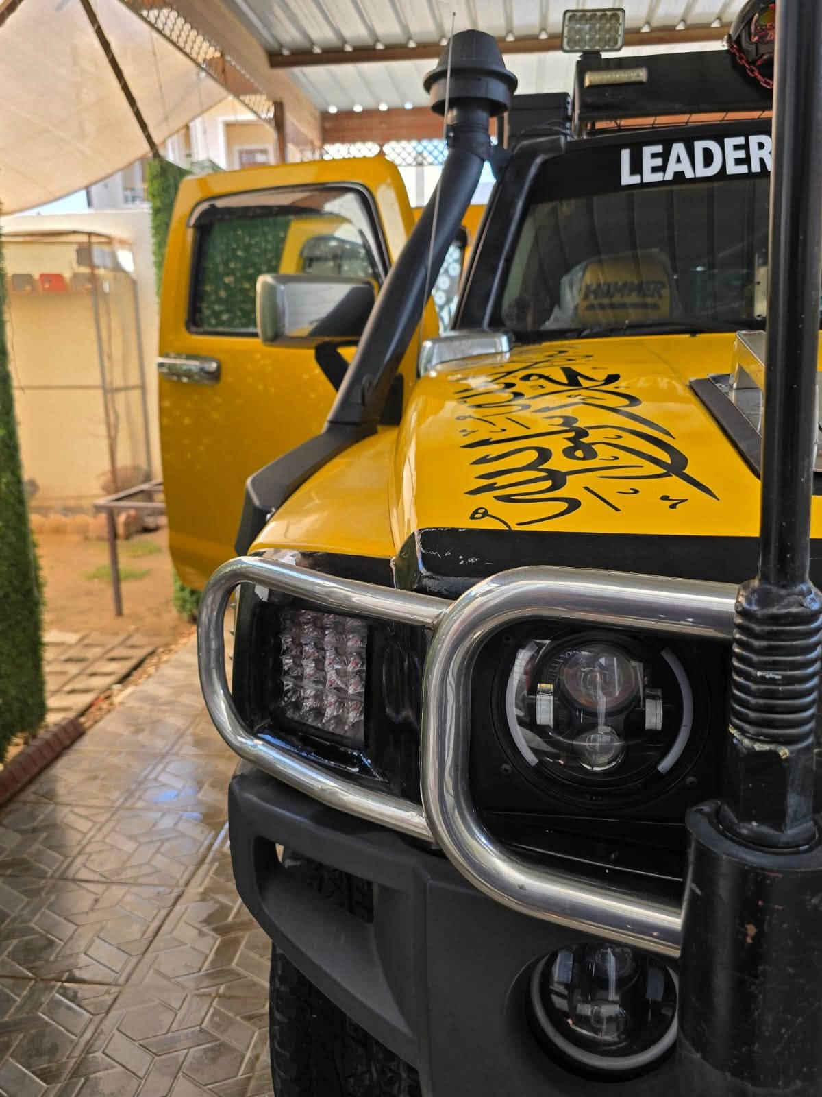 السلام عليكم اللهم صل على محمد وال  محمد
(HUMMER H3 )🧿
فول 
👈🏻موديل :2007
ملاحضه السياره كلين تايتل بدون حادث 
المواصفات 
👈🏻 اللون اصفر مميز 
تبريد ثلج 🥶
كير ومحرك ماشالله خير من الله
محرك خمسة سلندر (3700)بلادي 
منظومة غاز 🔥
شاشه كبيره
بلوتوث 
كامره 
ويل كب  
داخل كله اصفر جلد 
تخم تايرات حاله جيده 
سماعاتً دمام
نيكلال
اشاير صفح
رقم بغداد دولي(مميز)
سيارة ما تصرف عليها ألف دينار 
نوزلات بلكات مراوح عاصفه انسى الحماوه بل صيف 
🫵🏻ملاحضة اقرأ زين وغير هاي ماكو ❤️
🫵🏻ملاحظه السياره عليها تعديل اكسسورات خارجي 
👈🏻السعر :95$وبيها  مجال  بسيط🤙 وشوفت عينك النضافه 
للاستفسار الاتصال ***********
- [ ] 
عنوان السيارة  (بغداد )
