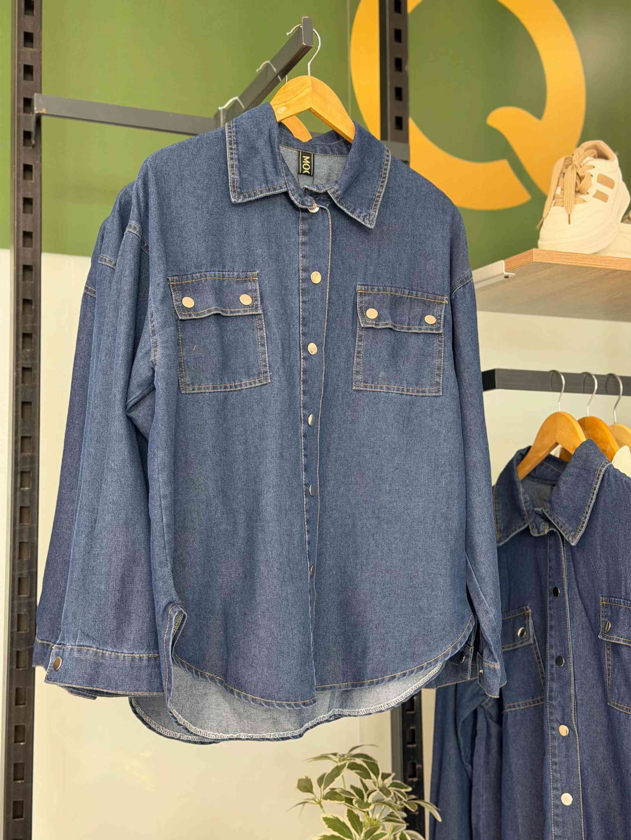 قميص جينز بسعر 16,000 فقط ❤️‍🔥 قياسات : M,L,XL  السعر : 16,000 فقط  خامة جينز ثقيلة 🧵 #مجمع_كوين_فرع_الموصل 📩 راسلونا للطلب والاستفسار  العنوان : الموصل - حي النجار - مقابل تودي مون هاتف 📞 : *********** 🚚 خدمة توصيل متوفرة لكل العراق
