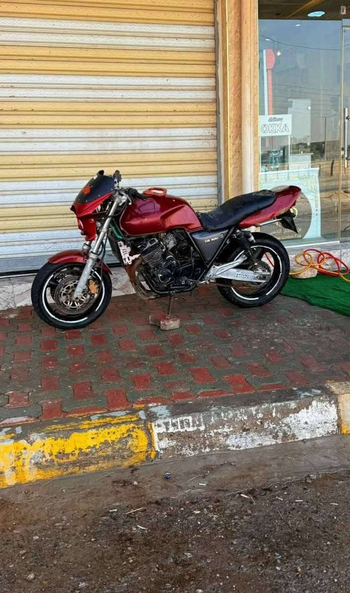 سيبي فور • ٤٠٠ • اوراق كمرك