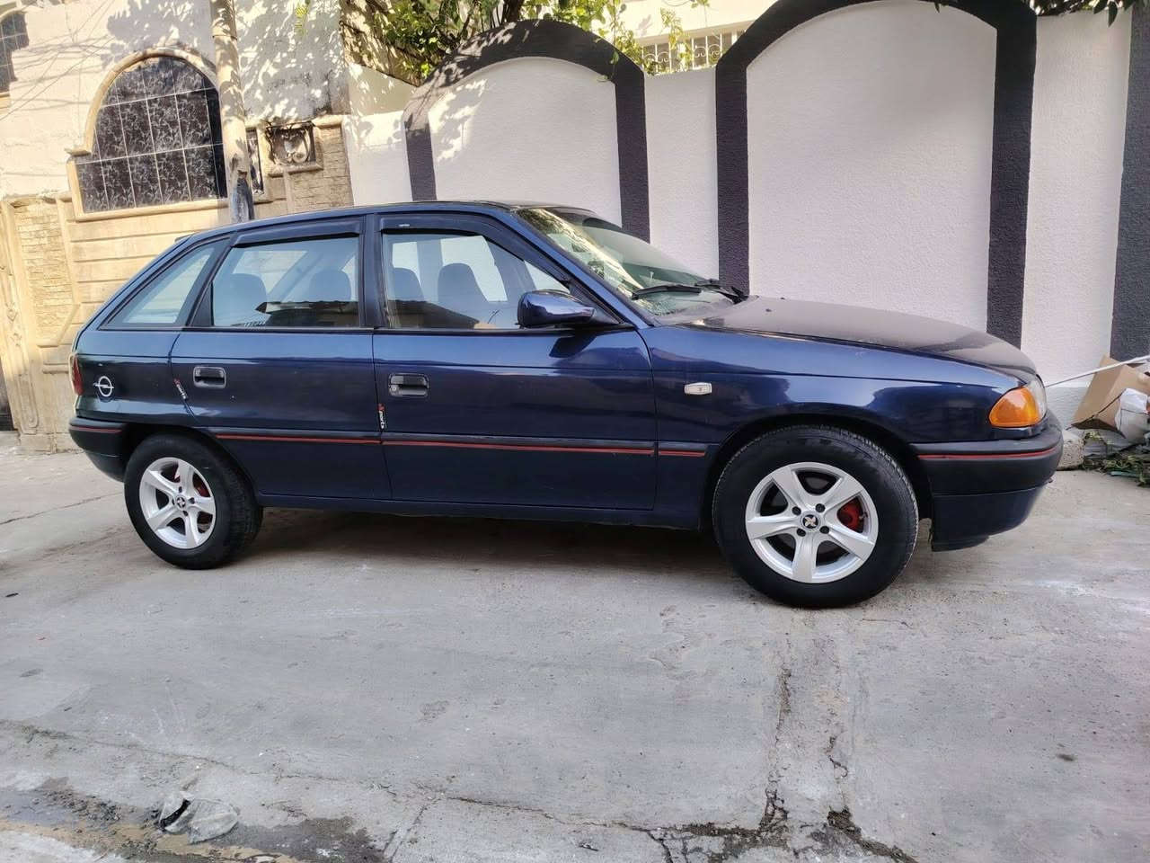 للبيع
استر موديل 1994 حجم 20 توماتيك تبريد يعوزو غاز جامات اماميه كهرب اريل كهربائي سنويه 2029هزه جديده صبغ جماليه بدون حادث السعر 45 

موصل جانب الأيسر 

‏‪***********‬‏
