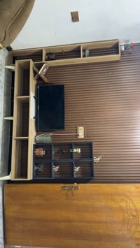 ميز مع رفوف مابي اي ضرر سعر ٦٥ وبي مال 07750727807
