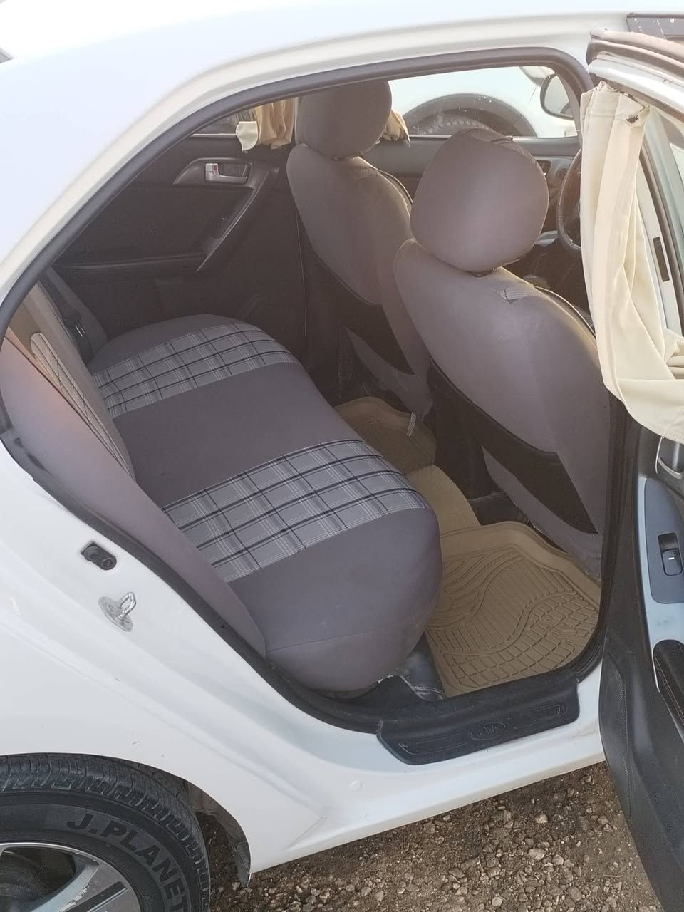 سيراتو ٢٠١٣ ربيل المالك شرعي بكربلاء سياره مال جناي حداديه و كرهبايات ما بيه نقص برقي مري شفط تحكم مري من الداخل كير ثقيل وخفيف سعر ١٠٠ وبيه مجال قليل ما متواجد عل فيس أقره وخابر *********** رقم الهاتف سونار مرفوق وياهه
