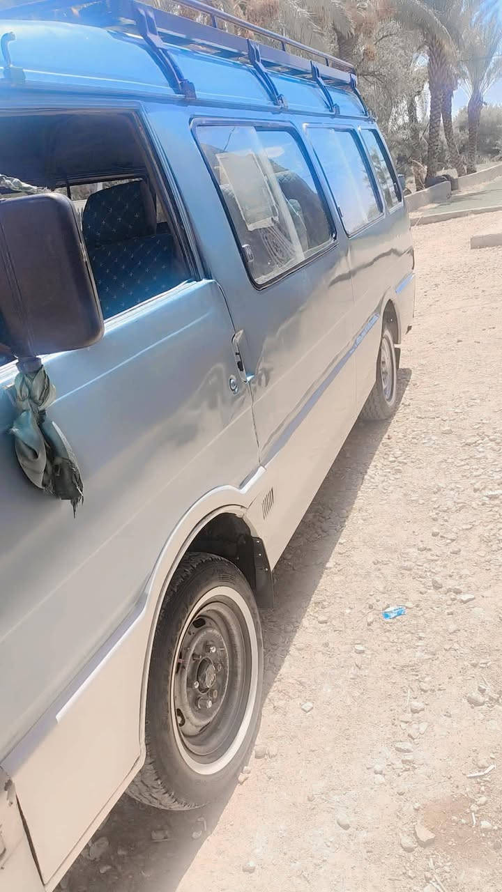 سلام عليكم اسيا موديل 95رقم انكليزي سنويه 30بسمي مكينه 3000 حاويه كير اكسن شرط باور باتري جدد دوشمه جديد سلف تخم تاير  جديد  سمكره من الصفر  صبغ عام سياره خير من الله شراي يتصل ويدلل *********** مكاني ديوانيه

