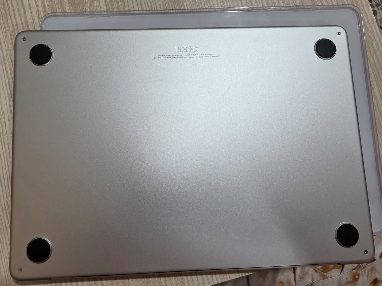 السلام عليكم لابتوب Macbook Air M2 2022 13 IN 

250GB 

16 G

الابتوب مشحون 30 مره فقط لكن لان متروك هيج نسبه البطاريه وبالاستخدام ممكن ترجع بالمعايره وبشكل عام تعمل على البطاريه بنسبه 100 بالميه الابتوب نضافته 100 بالميه شرق اوسط كامل الملحقات الشاحنه والعلبه مع كفر للجهاز 

السعر 1100000 مليون ومئة الف قفل 

بغداد الكرخ الغزاليه 

ه/*********** فقط واتس اب
