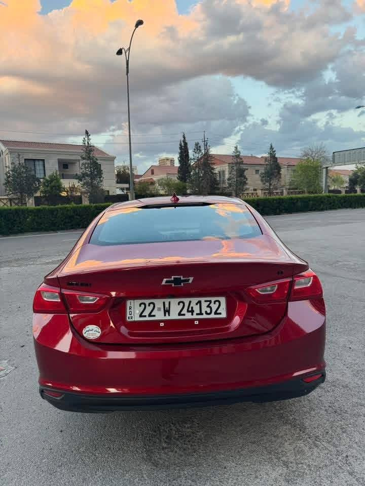 للبيع: Chevrolet malibu 2024 LT1
• حالة السيارة: وكاله، مستخدمة قليلًا، دخول باسم المالك الحالي ماشيه 18 mi
 • الصيانة: صيانة دهن كاملة من الشركة
 بدون حادث السياره بس دعاميه شوي اماميه
 • السعر: 143 ورقة (قابل للتفاوض في حدود المعقول)
 • مكان السيارة: بغداد – البياع
 • للتواصل: واتساب / اتصال ***********
