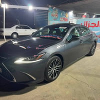 لكزس es 300h 2024 رقم بغداد حادث جاملغ وبنيد صبغ ماشيه 34 الف فتحه حسا...