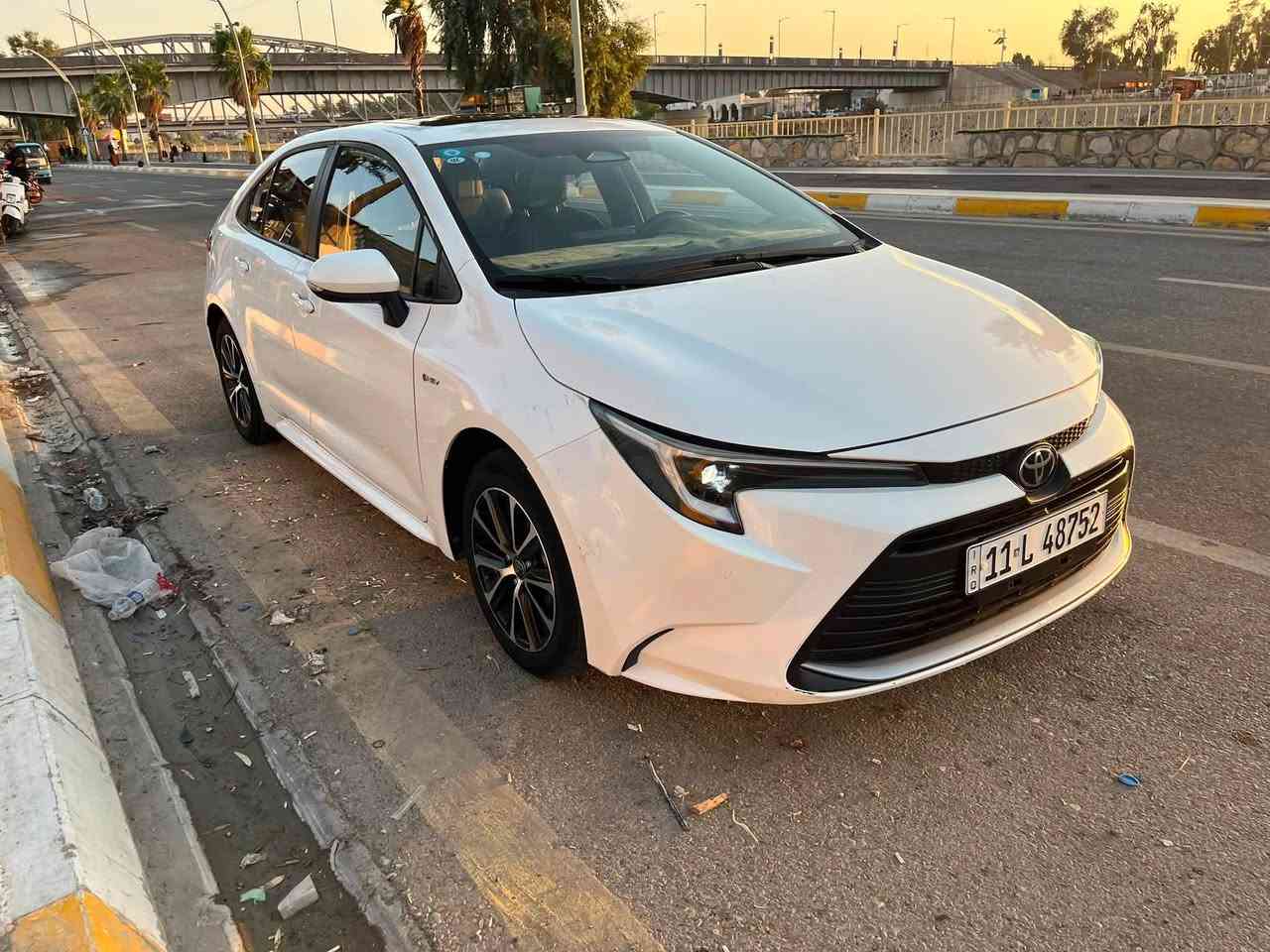 كورلا هايبرد كلين جديده كلين من الشخط ورصعه  ماشي 28  الف جديده سياره على وضعيت الشركه  السعر 148 العنوان ديالى بعقوبه الرقم ***********
