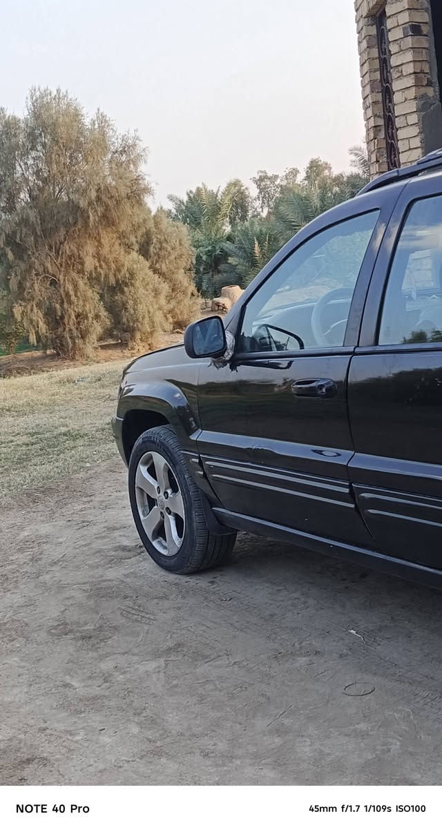 شيروكي • V6 اوتو • ٢٠٠٠