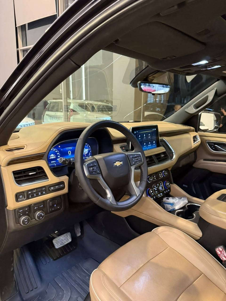 Chevrolet Tahoe Premier 2022
Engine: V8 5.3L 
ژمارە هەولێر جاهیز 
120 هزار کم روشتووە 
یەک دەرگای بویاغە 
بێ ناوگرتن 
بێ ئێرباک 
شەریکە منسور 
نرخ 470 وەرقە و مجال 
📍شوێن هەولێر 
~~~~~~~~~~~~
***********
***********
~~~~~~~~~~~~
Chevrolet Tahoe Premier 2022
Engine: V8 5.3L 
رقم اربیل جاهز 
ماشي 120 الف کم 
واحد باب صبغ 
بدون داخل 
بدون ایرباک 
شرکة منصور 
سعر 470 ورقة بي مجال 
📍مکان سیارة اربیل أربيل, العراق
