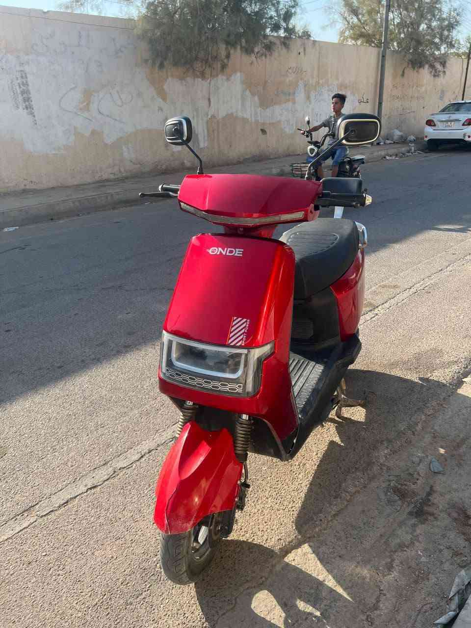 @إشارة السلام عليكم دراجة شحن للبيع  زيرو وصل الشراء موجود سعرها ٦٠٠  وبيها مجال قليل قليل موصفاتها 
٦ بطاريات كبار 
٤ سرع 
نضام p
نضام R
بريكات امامي خلفي 
لايت زنون
اشاير يمنة يسرة 
دبل إشارة 
جهاز مانع سرقة 
 استخدام  قليل  وصل الشراء مالتها موجود 
مكاني الفلوجة  رقمي
***********
