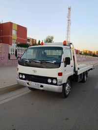 تويوتا دينا • ٢٠٠٢ • كرين فلات