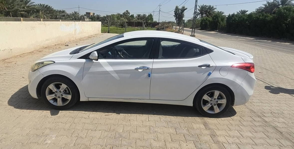 النترا ٢٠١٢ مكفولة كفالة عامة 
مكينة نظيفة ١٨٠٠ 
تبريد جديد 
سيارة نظيفة 
باقي المواصفات والسعر الاتصال على الرقم 
***********
