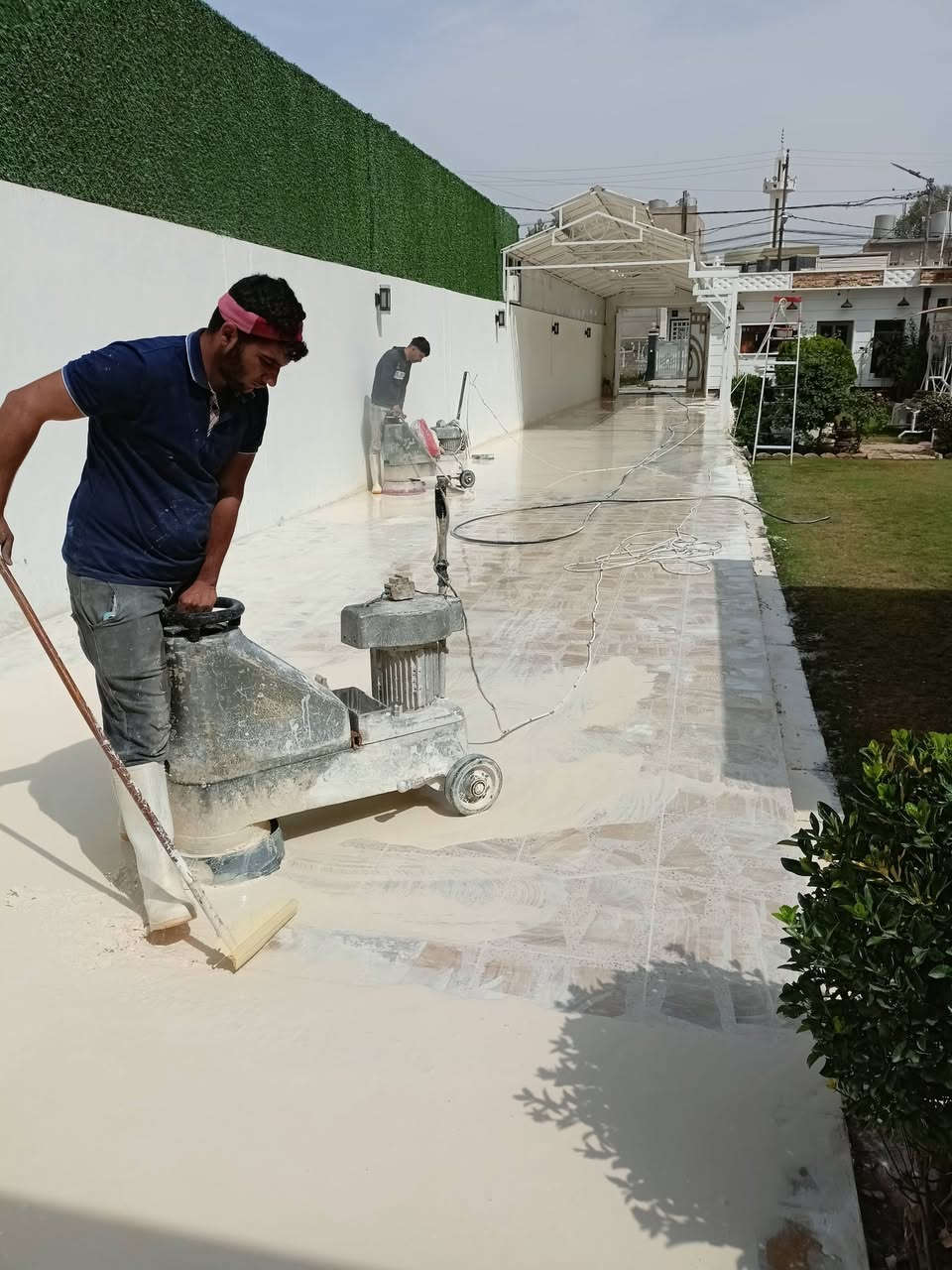 ✨ جلي وتنظيف الكاشي والبورسلين 
✔️ دقة في العمل
✔️ سرعة في الإنجاز
✔️ نتائج تلاحظ من أول مرة
📞 للحجز والاستفسار راسلنا على الخاص أو اتصل بنا
***********
***********
