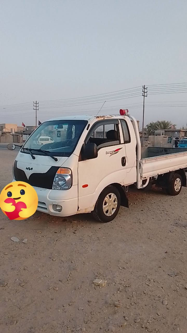 السلام عليكم كيا مسكر للبيع تخم تاير جديد ماكينه جديده ماكينه وكير مقفولات واكسن سياره جاهزه  موديل 2006 كل نقص مابيهه سياره رقم صدامي شرط التحويل سياره مقفوله من الضربه السعر 58 ورقه العنوان بغداد رقم   الهاتف***********

