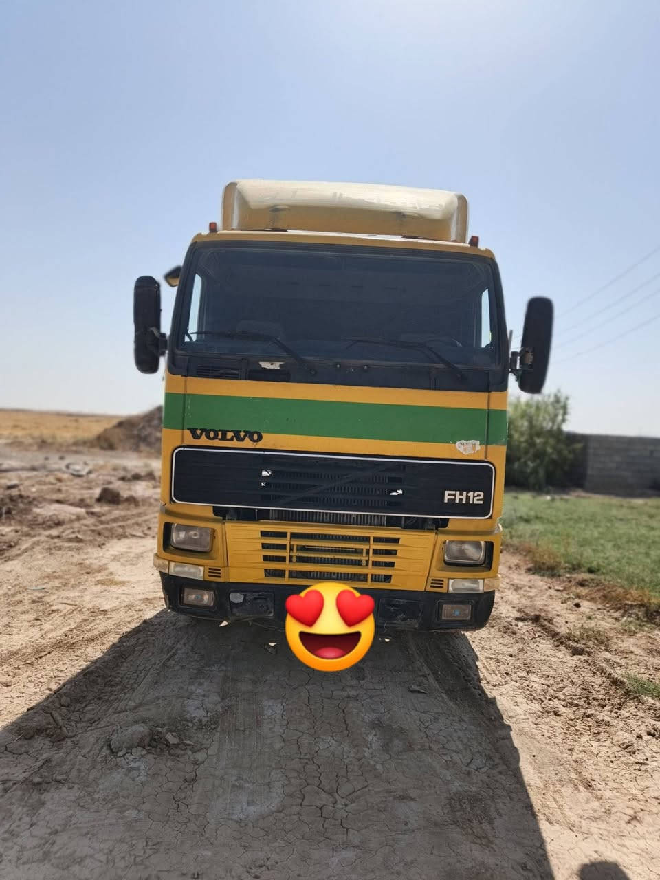 .
السلام عليكم
فولفو للبيع موديل 95
ومحرك بي خيط بخار 
شاصي بي فطر طول من وره التاير
تخم تاير
سنويه رقم بغداد
سنويه عظم عاج موازي ساقطه ب2022
وكاله عامه بإسمي وبرا ذمه مصفره
السعر 75 وبي مجال للشراي ورجائاً المو شراي لا يتصلل
العنوان صلاح الدين 
رقم الهاتف ***********
