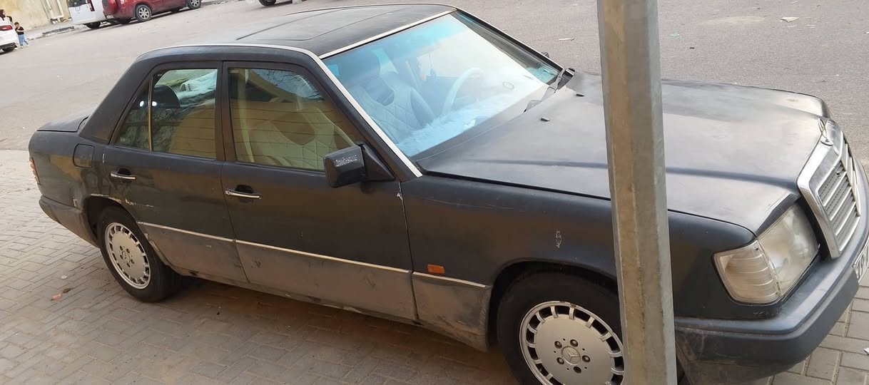 مارسدس دب موديل 92 بسمي تحويل ثاني يوم مكينه VVT ثنين ونص مكان البصرة الأصمعي واتساب *********** السعر 38 بيهه مجال
