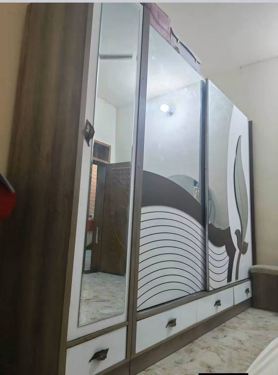 كوفه شارع المعمل • غرفه اخشاب