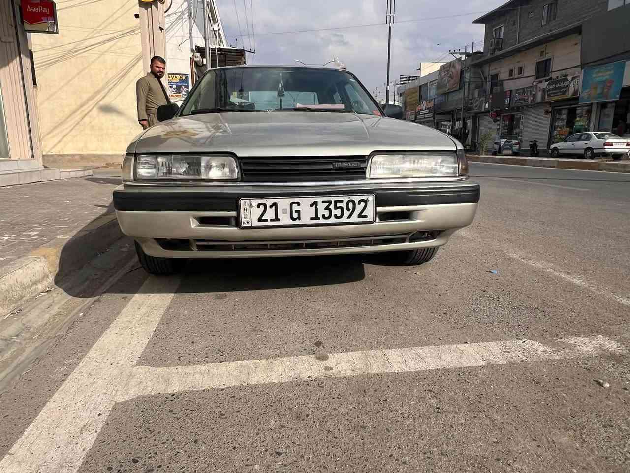 سلاموعليكوم مازدا 626مةكينة 12بةخ مؤديلي 1990سةيارةكةي بوياغ كراوتةوة بؤجؤني بةدةنةي پيشي گؤراوة خياسياتي نية رةقةم سليمانية سةنةوي يةك سال تر بةسةرةچيت بةشةرتي وةكالةو تةحويل سةيارةكة تابليي خاوينة كارةباياتي گشتي ايشةكات چوارجام كارةبا تاخم پيش تازة چاك كراوة  چوارتايةو ويلي سوپةري لؤكي لةسةرة سةيارةكة تابليي جايزةسعري٤٠وةرةقةية ***********
