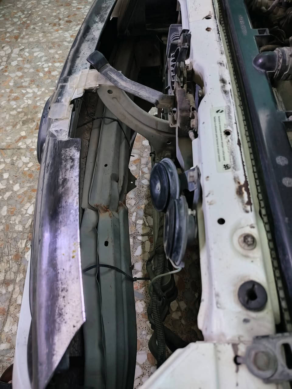 بيوايدي G3 موديل 2013
⚙️ محرك وكير خير من الله 
🔌 كهربائيات كاملة شغالة
📋 رقم بابل
🚗 سيارة مصبوغه عام جراد خياسات
تخم تاير جديد دواخله نضيفه
تبريد شغال 
مكاني بغداد البلديات
سعر 38 وبيه مجال 
رقمي *********** او ***********
