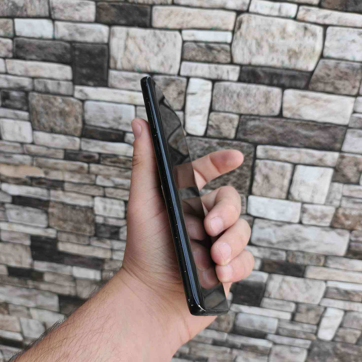 s9 Plus
نضيف جدا مال جناي سعره ( 165 ) بي مجال .. مكاني حله .. واتساب *********** ( شاشه بيها طبع خفيف جدااا فقط ) 🤍
مواصفاته ...
ذاكره 128 
يدعم شريحتين .. ويدعم الشحن السريع 
شاشه منحنيه سوبر امولد 
بطاريه مستبدل فقط .. مع ملحقات

