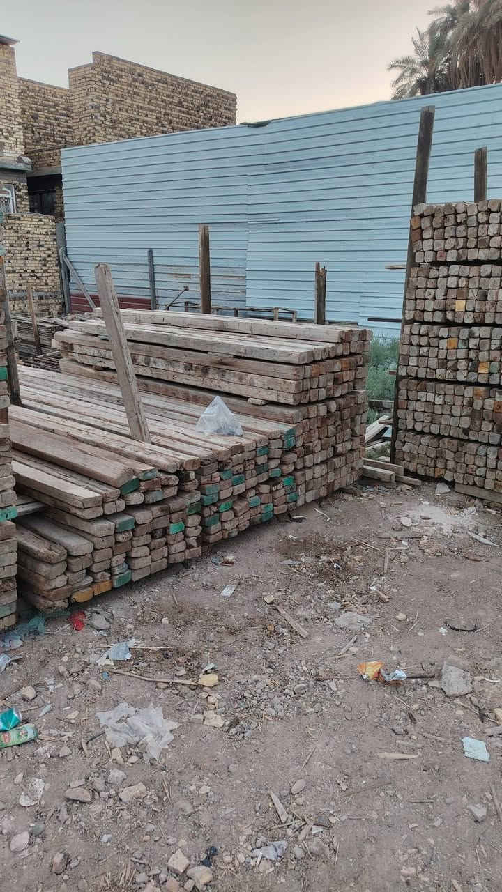 @للبيع
سير طول مترين وطول متر ونص وطول متر. وبقار طول 50 
لوح مقاصير طول مترين. وطول متر ونص. وطول متر.
اسعار مناسبه جدا
العنوان الحله نادر الثانيه
***********
