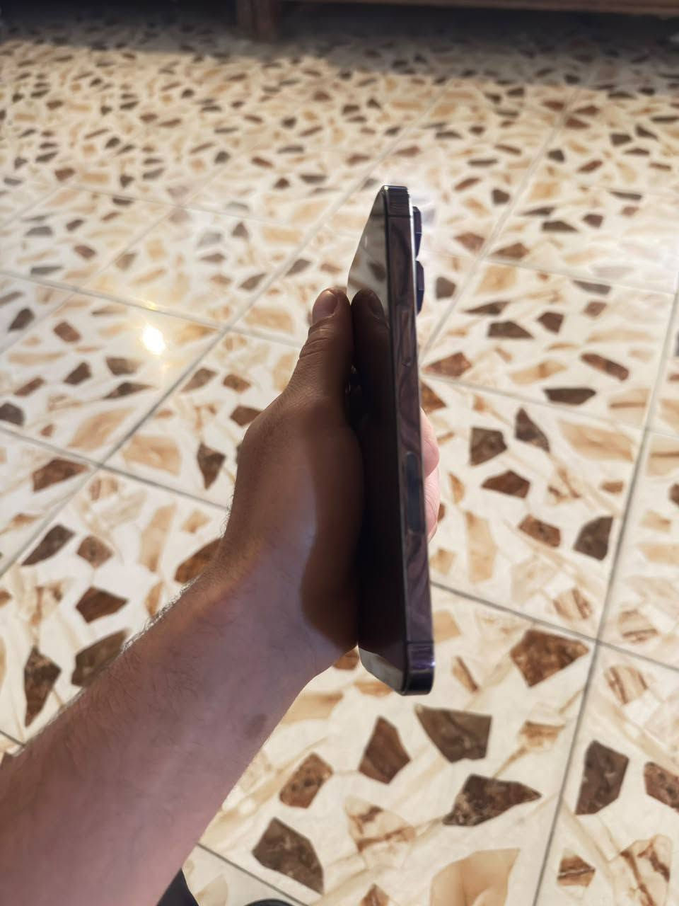 سلام عليكم
ايفون 14 برو ماكس بنفسجي
كارتونه موجود 
 نموذج A
مبدل شاشه وبطارية افضل نوعيه
شاشتة سوفت اولد ارقى شاشه بسوك
وجهاز نفس ماموضح  ب صور 
ناصريه مركز. 
رقم : *********** 
متواجد فقط واتساب

نص مكتوب في الصور:
- 16 3:19 12:52 القطع والخدمة تجمع Apple سجل تاريخ القطع والخدمة، وهذا السجل يعرض معلومات عن هذا الـ iPhone وحالته وتفاصيل إصلاحه. معرفة المزيد... سجل تاريخ الخدمة البطارية غير معروف الشاشة غير معروف