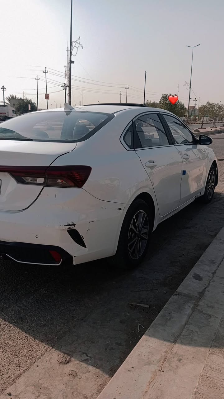 السلام عليكم
للبيع 3K 
موديل 2025
فول موصفات 
وارد صيني 
مكينه وكير كفاله 
السياره بيها ملاحضات بسيطه شوف العين 
ماشيه 15 الف 
السعر 118 بيع مستعجل فقط بيع ما اراوس 
للستفسار اتصل عل رقم *********** غير متواجد عل فيس
