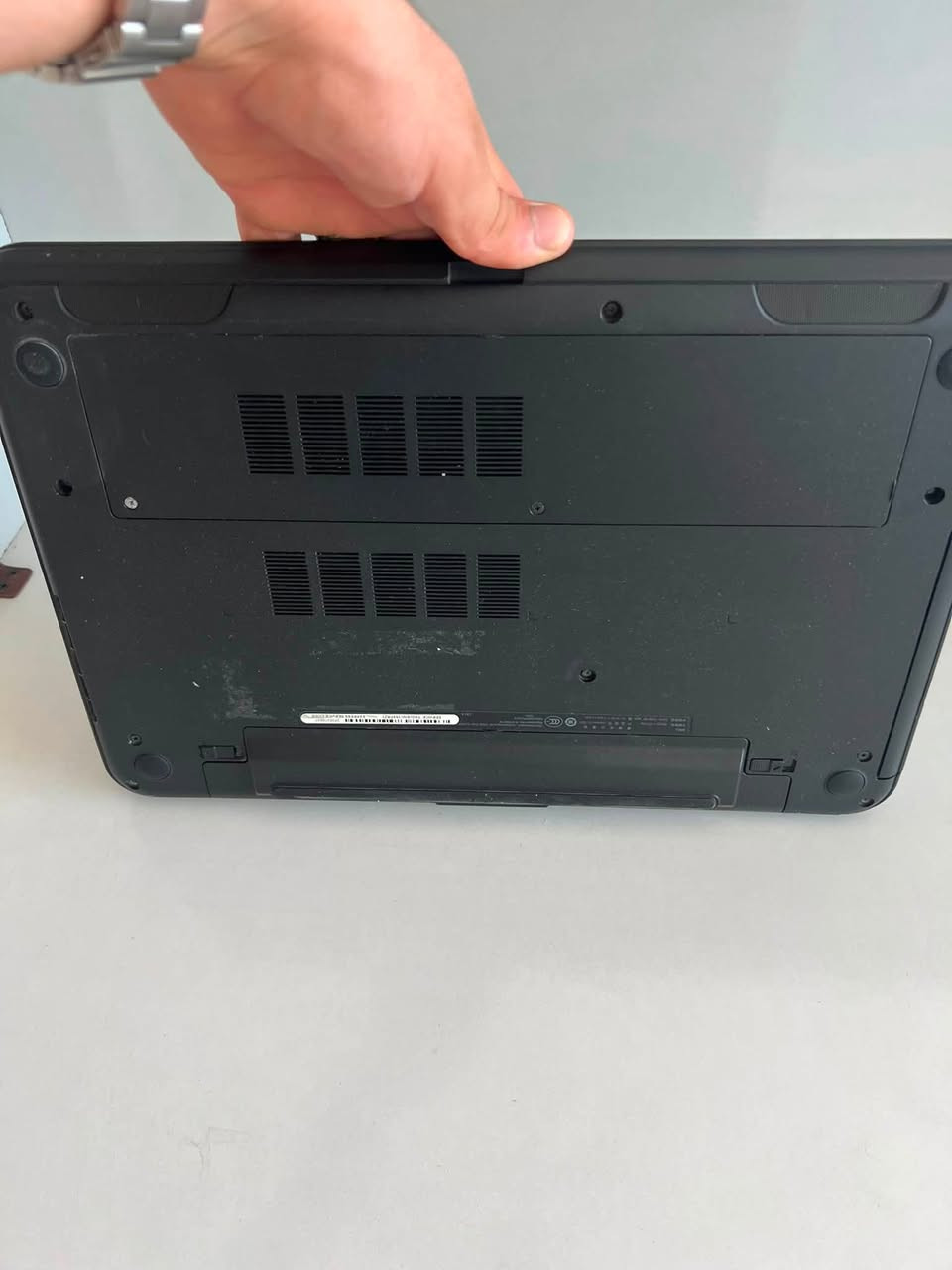 لابتوب DELL للبيع سعره 175
رقم ***********
