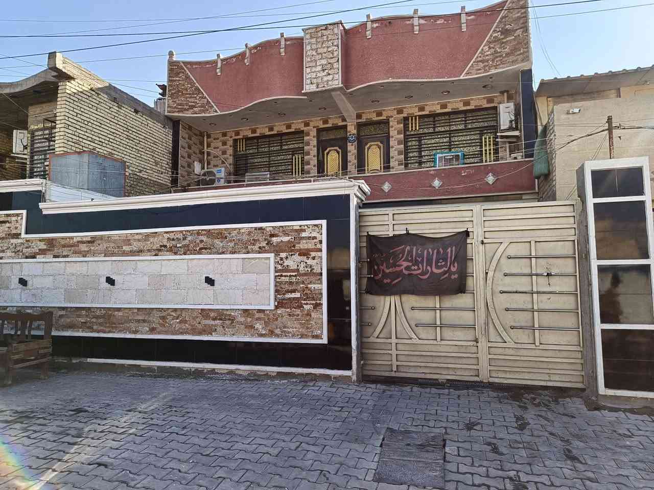 الحسينيه • ٢٠٠م • بناء حديث