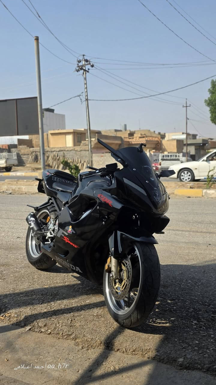 للبيع f4i 600 موديل ٢٠٠٦ شرط محرك كير اسبانة مطاخة  ضفيرة 
ادامة جديدة بلكات نوزلات فيتبام تاير امامي خلفي جديد  اوراق منفيس  موجود  استنياخ سعرة ٢٧ وبي مجال قليل شراي يخابر عل رقم او واتساب موجود ***********
