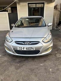 اكسنت 2017 محرك 1600 GDI رقم بغداد بإسمي السياره جاهزه  سونر مرفق بلصو...