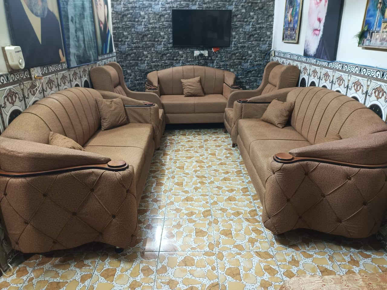 غراض وغرف نوم لبيع ابو دشير ***********
