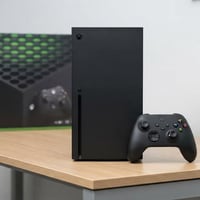 🎮 للبيع: Xbox Series X الأصلي بحالة النظافة التامة (مثل الجديد) الجهاز...