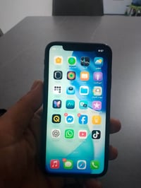 ايفون 11 • ذاكرة ١٢٨ • بطارية ٧٥٪